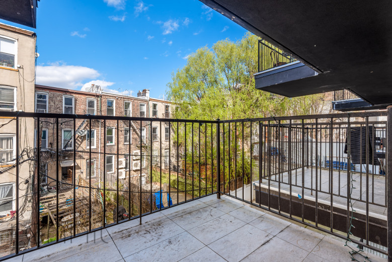 135 Prospect Ave, Apt 1B Image 4