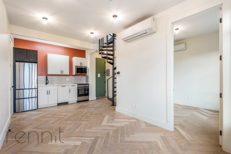 179 Meserole St, Apt 4C Image 2