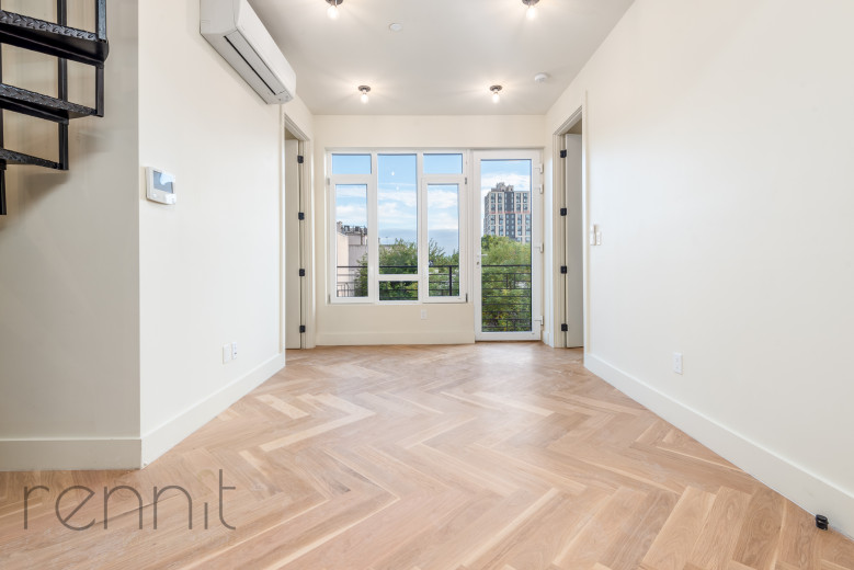 179 Meserole St, Apt 4C Image 5