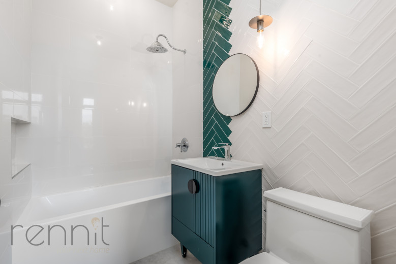 179 Meserole St, Apt 4C Image 9