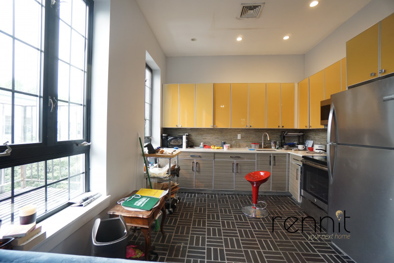 10 Locust St, Apt 3 Image 4