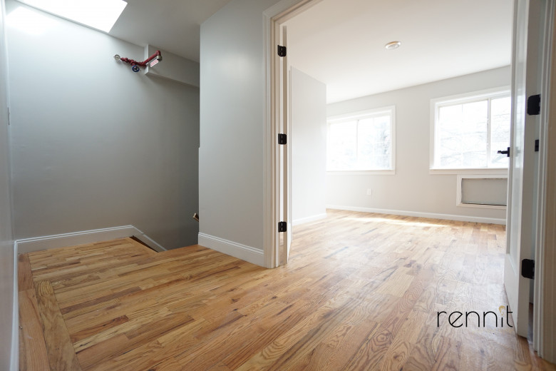 73A Cooper St, Apt 3 Image 5