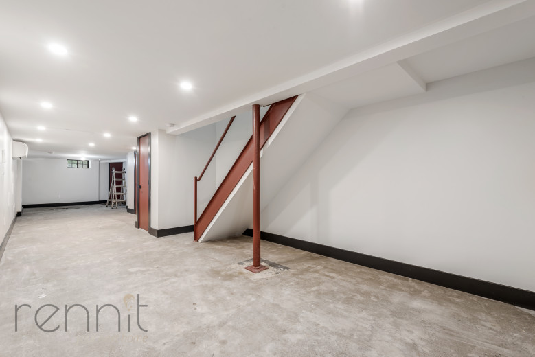 127 Thames Street, Apt 1L Image 10