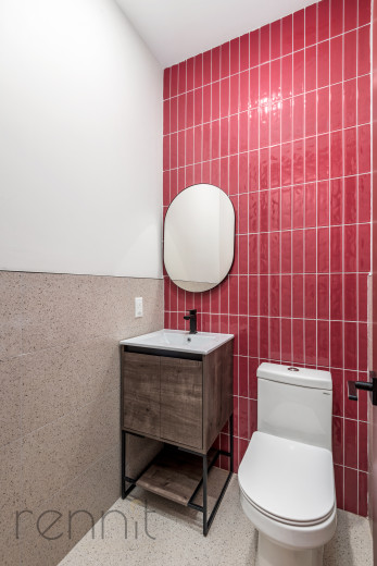127 Thames Street, Apt 1L Image 12