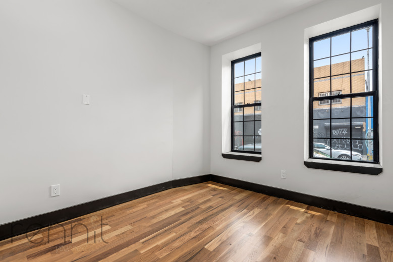 127 Thames Street, Apt 1L Image 4
