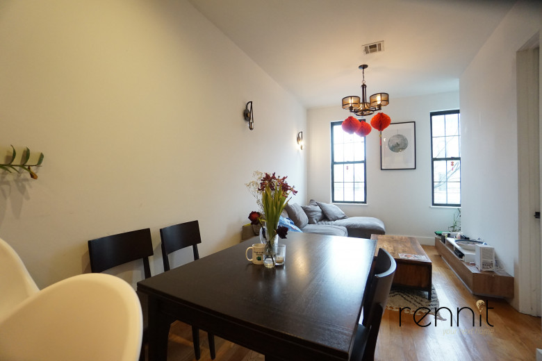 376 Bleecker St, Apt 2 Image 1
