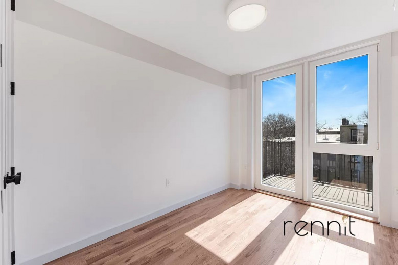 770 Lexington Ave, Apt 2C Image 5