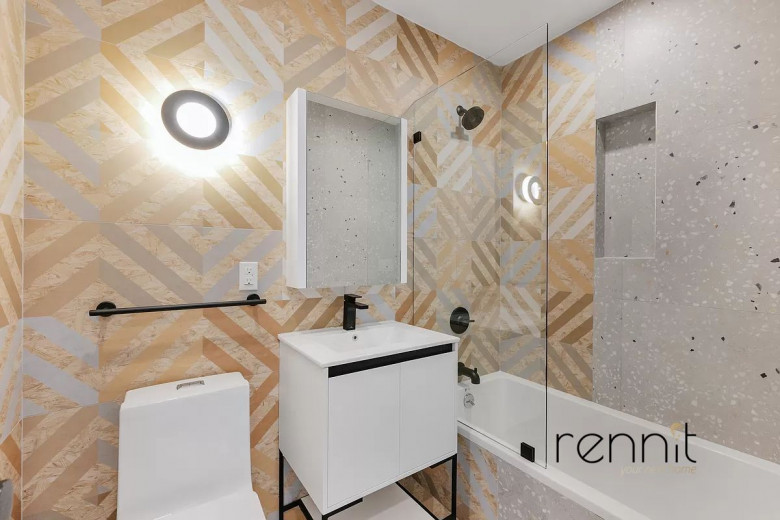 770 Lexington Ave, Apt 2C Image 6