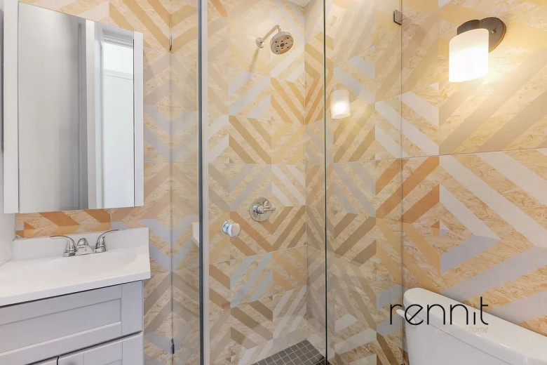 770 Lexington Ave, Apt 2C Image 7