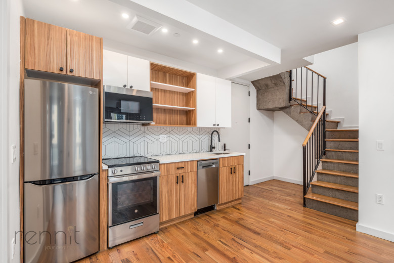 770 Lexington Ave, Apt 3A Image 1