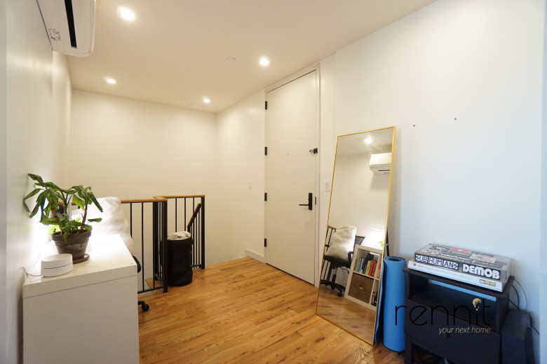 770 Lexington Ave, Apt 3A Image 45