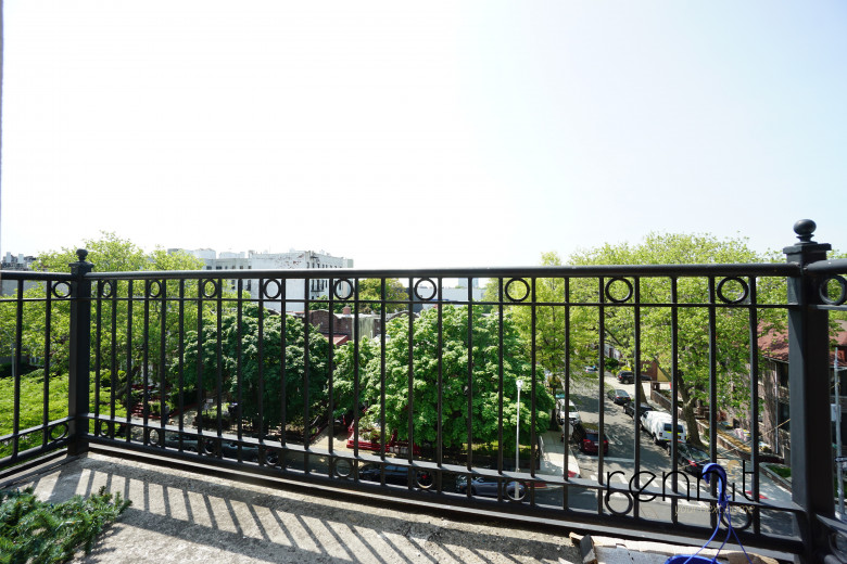 295 Montgomery St, Apt 4R Image 9