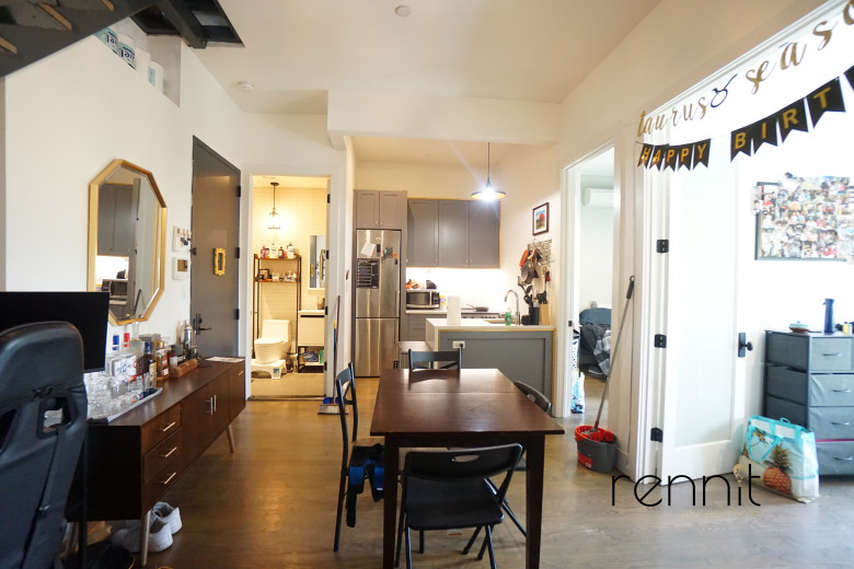 295 Montgomery St, Apt 4R Image 3