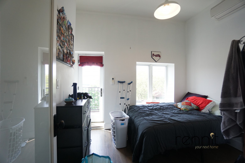 295 Montgomery St, Apt 4R Image 8
