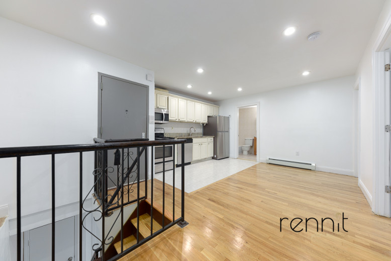 1107 Irving Ave, Apt 1B Image 2