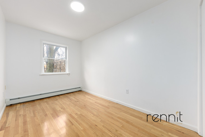 1107 Irving Ave, Apt 1B Image 5