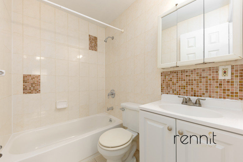 1107 Irving Ave, Apt 1B Image 8