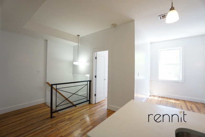431 Quincy St, Apt 3 Image 1