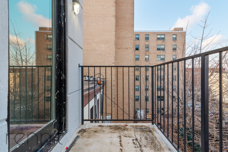 311 Wilson Ave, Apt 4B Image 3