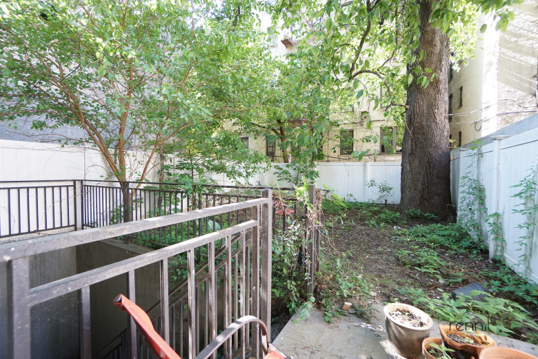 149 Clarkson Ave, Apt 1R Image 1