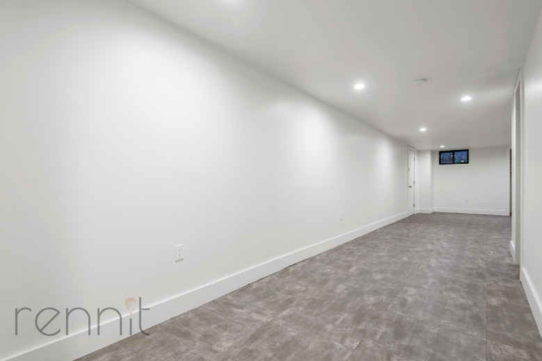 26 Irving Ave, Apt 1R Image 14