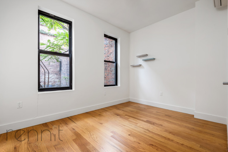 26 Irving Ave, Apt 1R Image 9