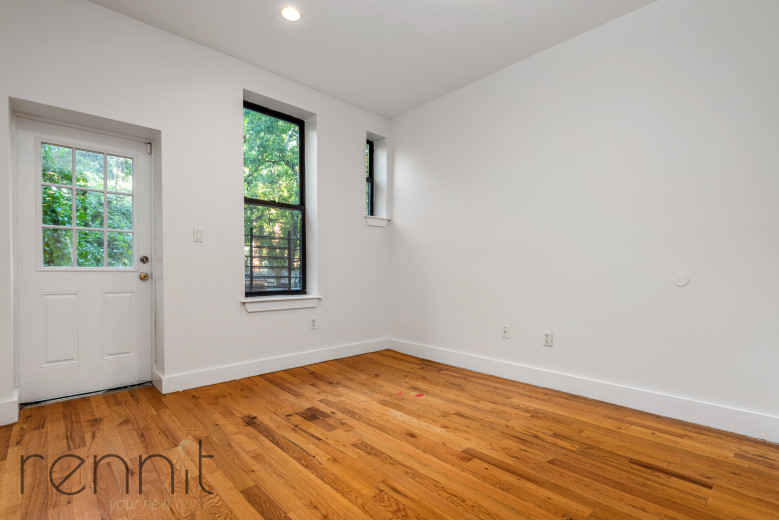 224 Schaefer St, Apt 1R Image 13