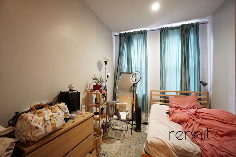 224 Schaefer St, Apt 1R Image 7