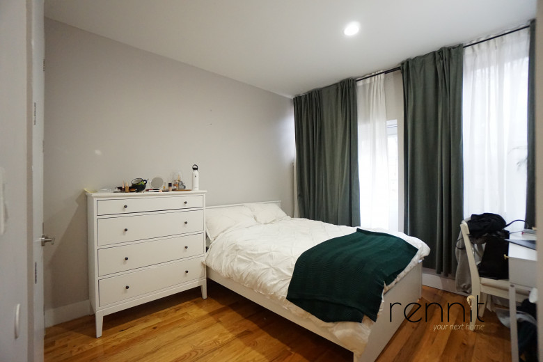 224 Schaefer St, Apt 1R Image 9