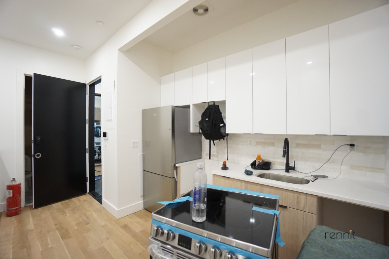 332 Myrtle Ave, Apt 1A Image 3