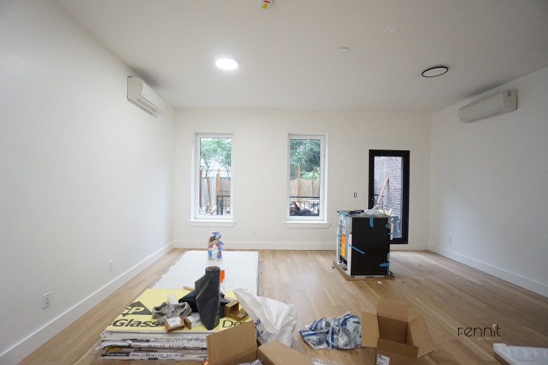 332 Myrtle Ave, Apt 1B Image 2