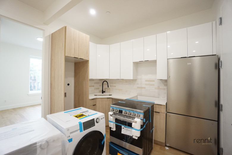 332 Myrtle Ave, Apt 3B Image 3