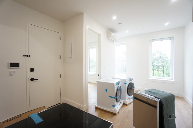 332 Myrtle Ave, Apt 3F Image 1
