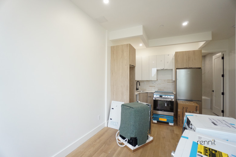 332 Myrtle Ave, Apt 4F Image 2