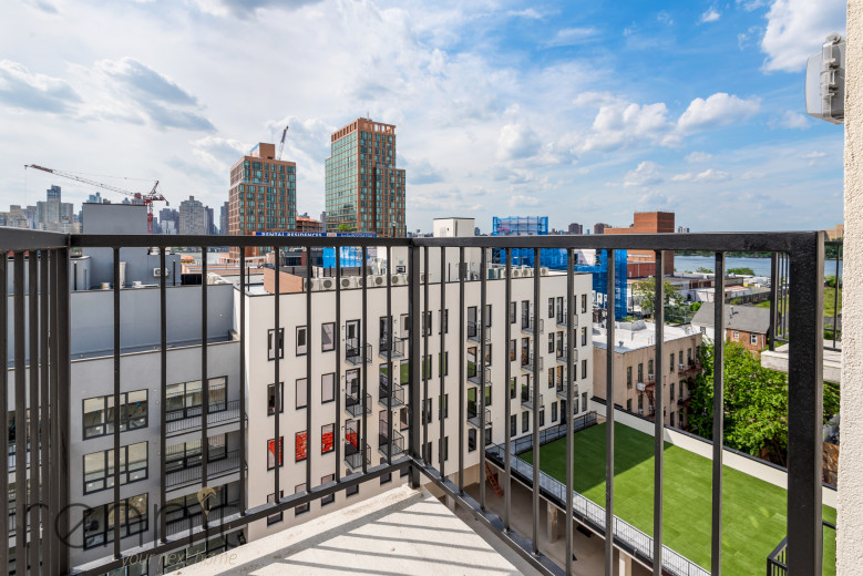 26-24 4th St, Apt 707A Image 12