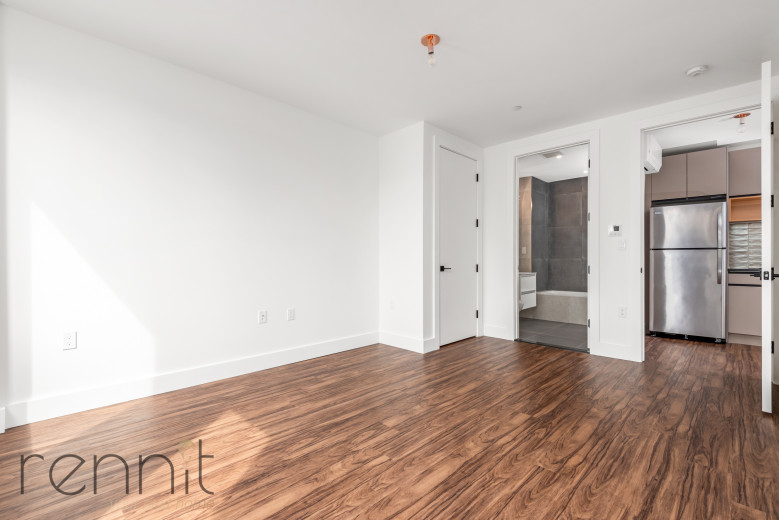 26-24 4th St, Apt 707A Image 9