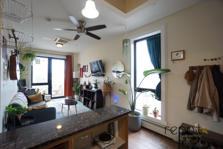 1207 Broadway, Apt 4R Image 1