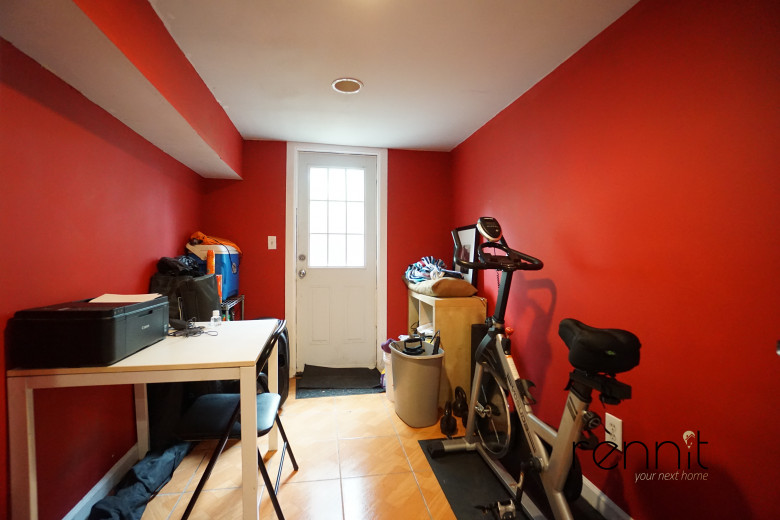823 St Johns Pl, Apt 1B Image 12