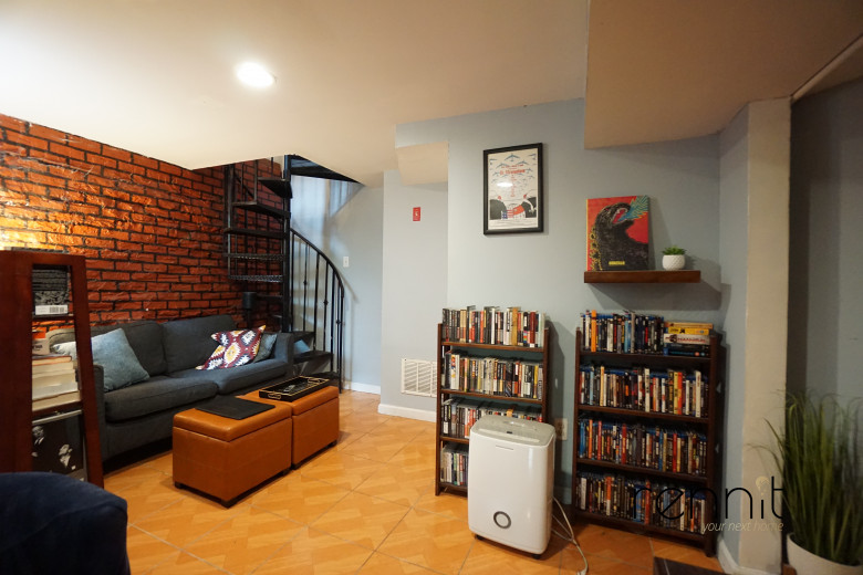 823 St Johns Pl, Apt 1B Image 15