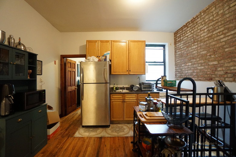 823 St Johns Pl, Apt 1B Image 4