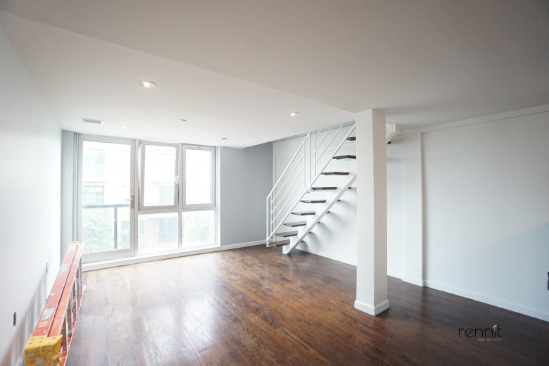 287 McGuinness Blvd, Apt 3B Image 1