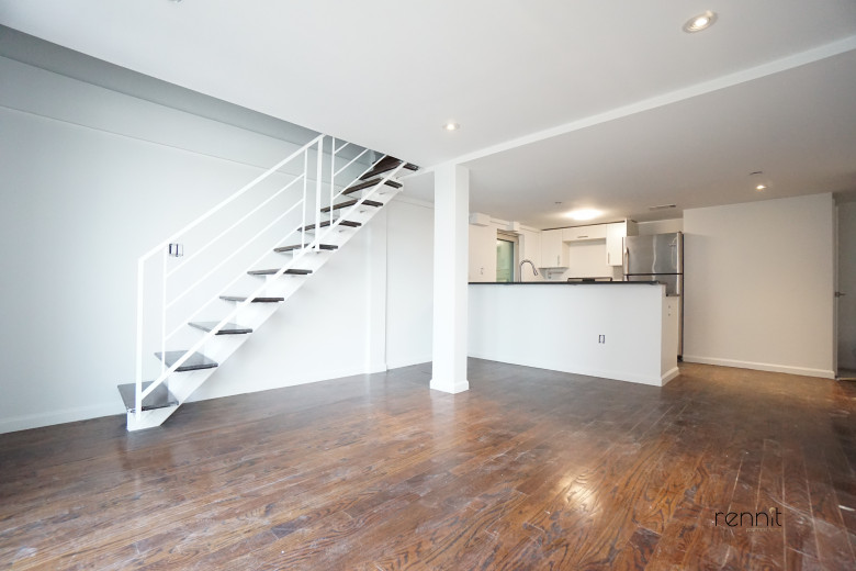 287 McGuinness Blvd, Apt 3B Image 2