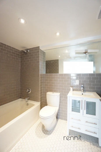 287 McGuinness Blvd, Apt 3B Image 12