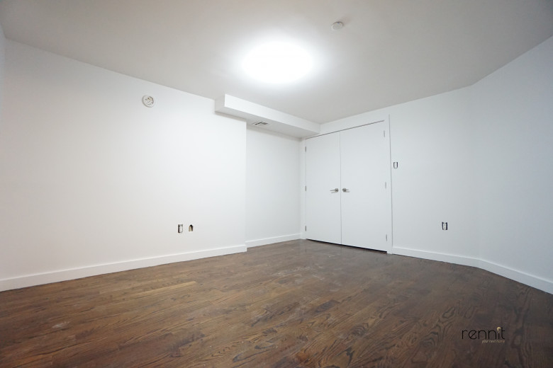 287 McGuinness Blvd, Apt 3B Image 13