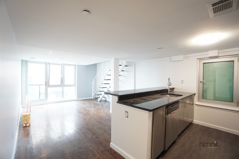 287 McGuinness Blvd, Apt 3B Image 3