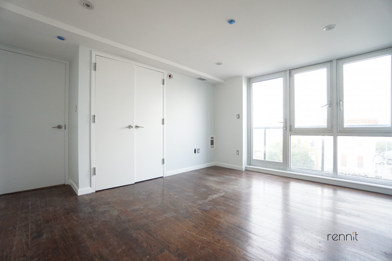 287 McGuinness Blvd, Apt 3B Image 8