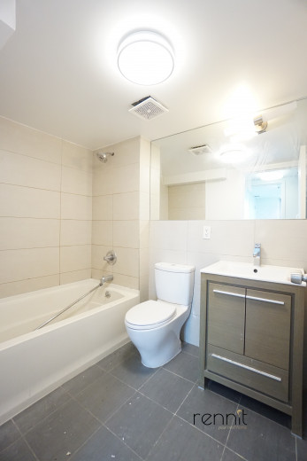 287 McGuinness Blvd, Apt 3B Image 9