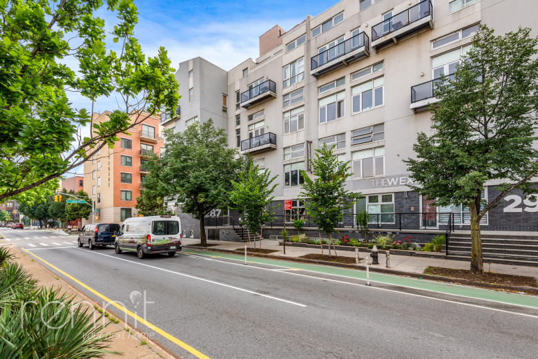 287 McGuinness Blvd, Apt 4B Image 11