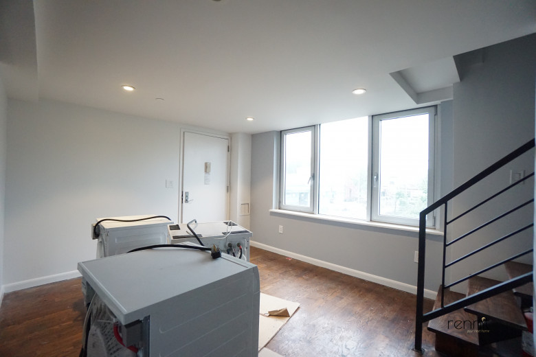 299 McGuinness Blvd, Apt 2B Image 5