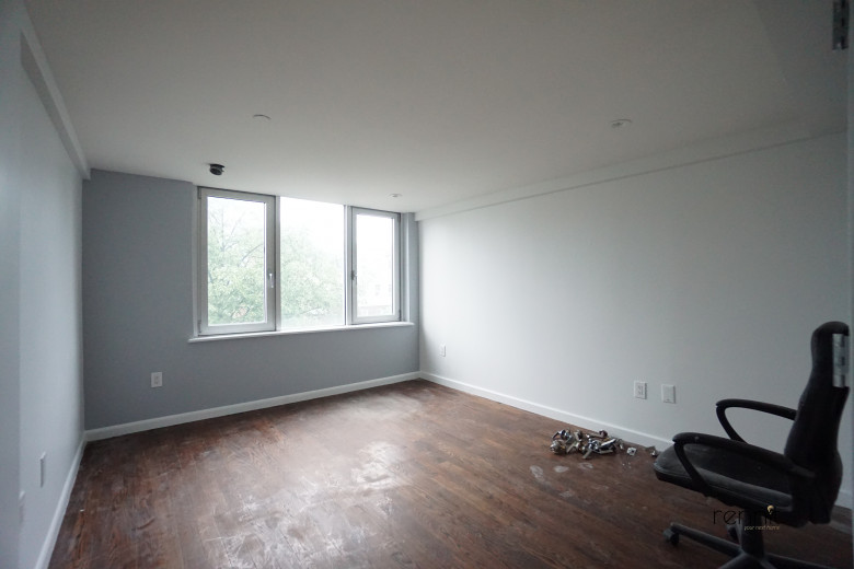 299 McGuinness Blvd, Apt 2B Image 6